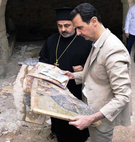 Assad visits Maaloula 2